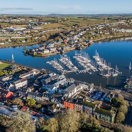 Four Winds,Kinsale Town,Exquisite Holiday Homes,Sleeps 26 Экстерьер фото