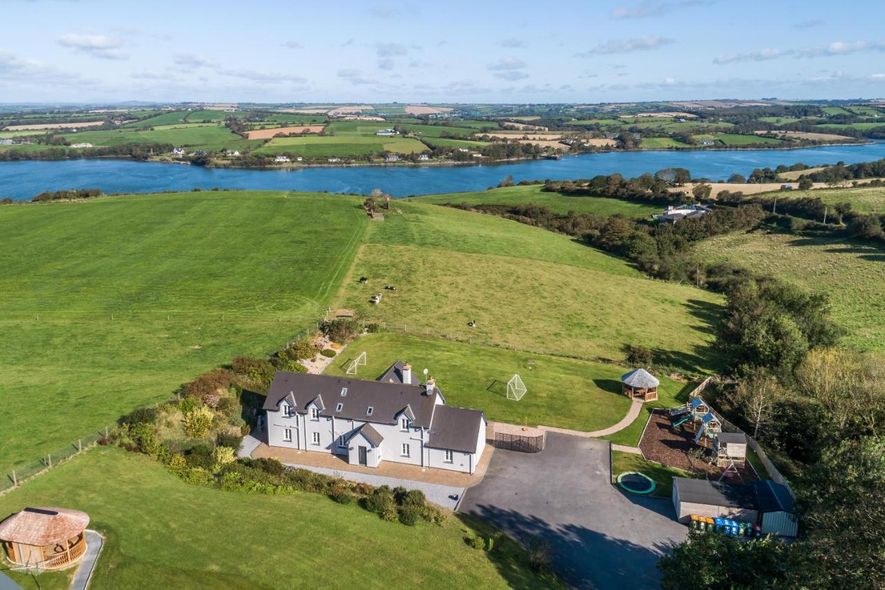 Four Winds,Kinsale Town,Exquisite Holiday Homes,Sleeps 26 Экстерьер фото