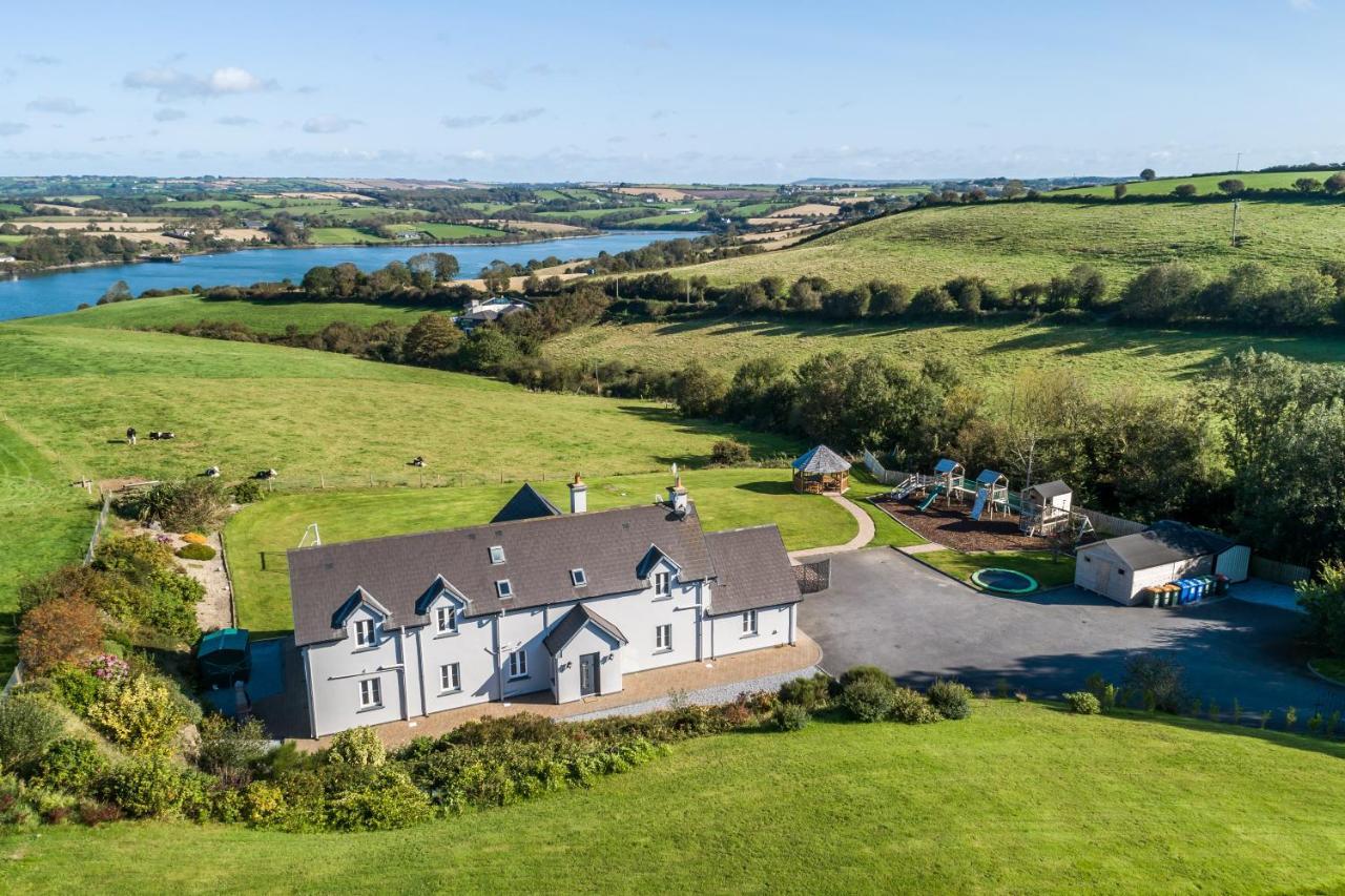 Four Winds,Kinsale Town,Exquisite Holiday Homes,Sleeps 26 Экстерьер фото