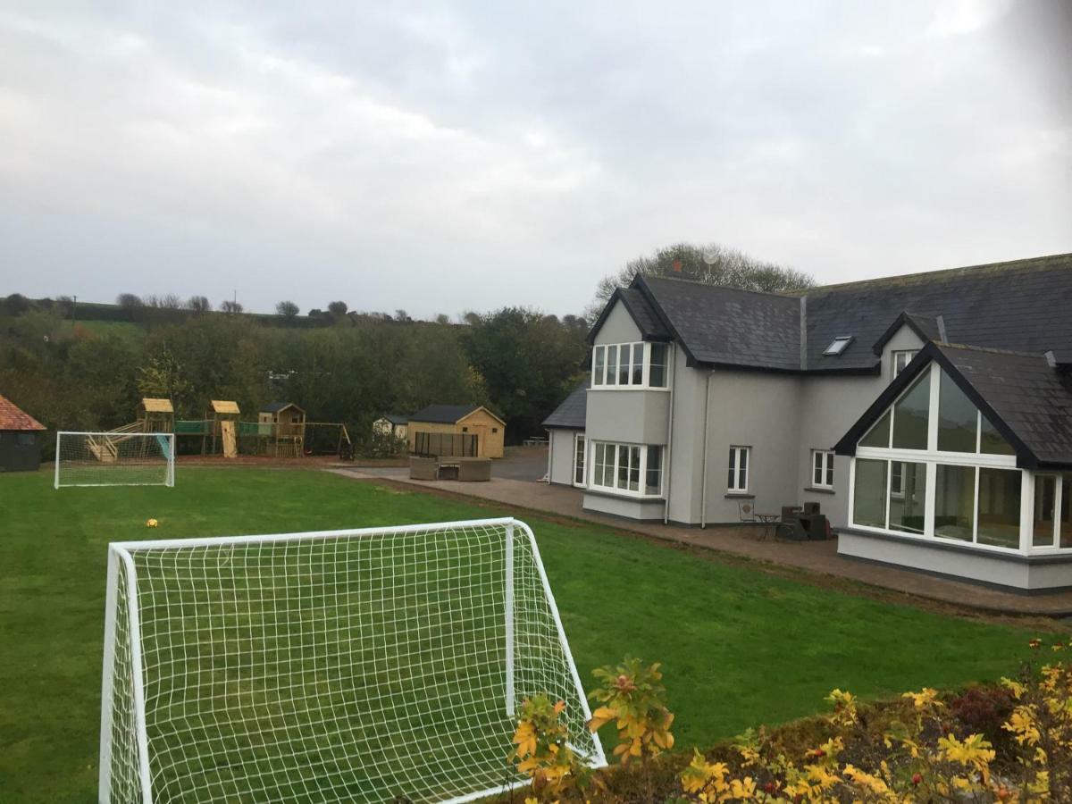 Four Winds,Kinsale Town,Exquisite Holiday Homes,Sleeps 26 Экстерьер фото
