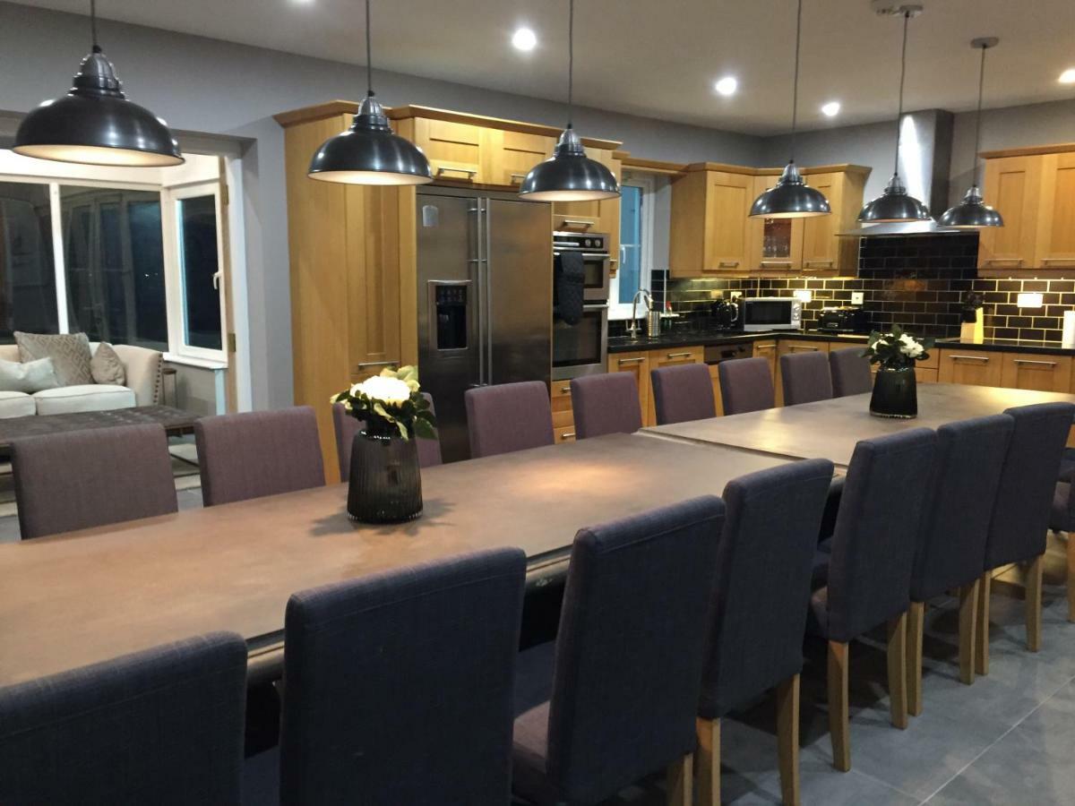 Four Winds,Kinsale Town,Exquisite Holiday Homes,Sleeps 26 Экстерьер фото