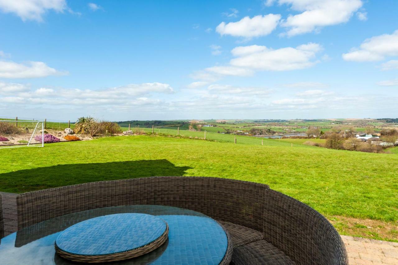 Four Winds,Kinsale Town,Exquisite Holiday Homes,Sleeps 26 Экстерьер фото