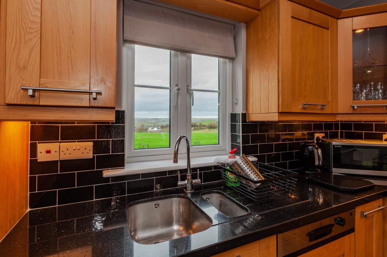Four Winds,Kinsale Town,Exquisite Holiday Homes,Sleeps 26 Экстерьер фото